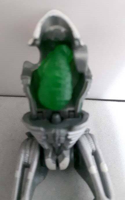 General Grievous exploding body figure guts close up