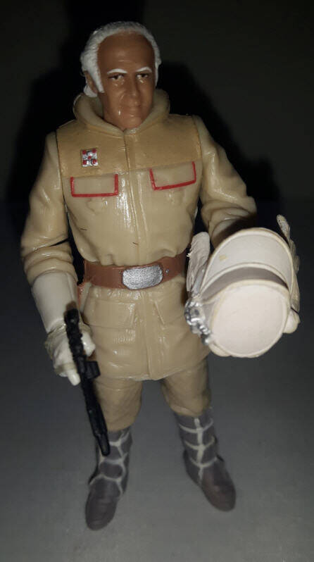 General McQuarrie 30th Anniversary action figure front hat off
