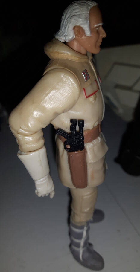 General McQuarrie 30th Anniversary figure side blaster in holster