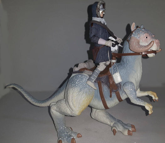 Tauntaun with Legacy Collection Han Solo