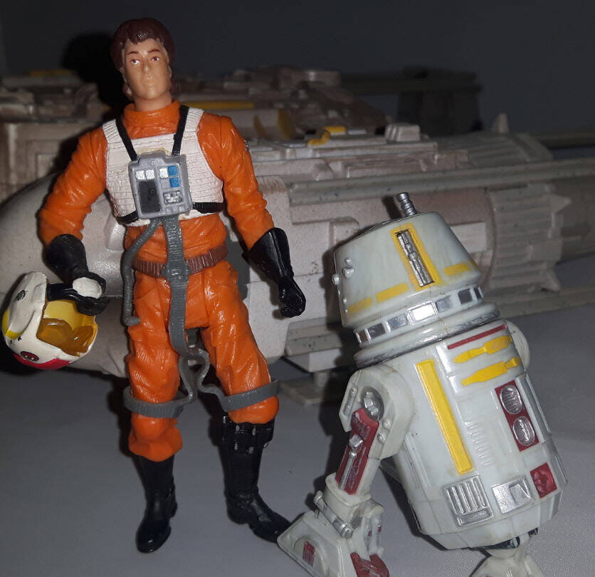y wing pilot figure
